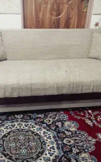 مبل راحتی در حد نو
