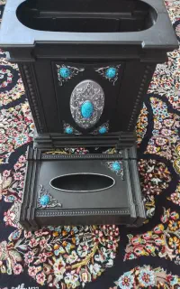 جا سطل آشغال و دستمال کنار سالنی