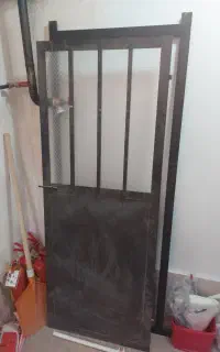 درب انباری اهنی