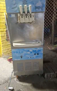 دستگاه بستنی قیفی