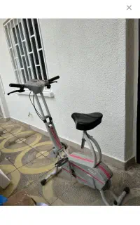 دوچرخه ثابت ورزشی