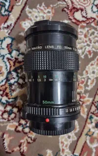 دو تا لنز دوربین کانون