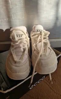 کتونی اسپرت کرن لژ دار vip