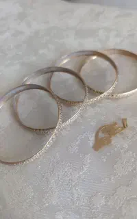 پلاک، النگو