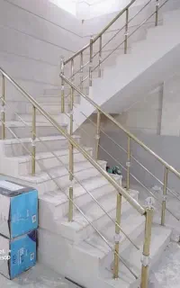 نقاشی ساختمان در و پنجره