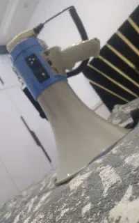 بلندگوی شارژری  پلیسی همراه با باطری بزرگ