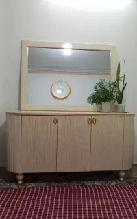 میزکنسول و تلوزیون
