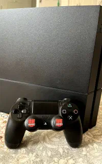 فروش ps4 (و معاوضه با گوشی )