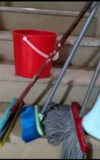 نیرو نظافتچی آقا هستم