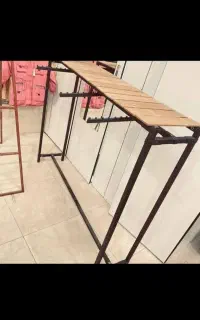 فروش دو‌عدد رگال، استند