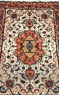 قالی نفیس ریز بافت