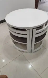 میز غذا خوری کم جا در حد نو