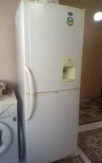 یخچال فریزر فروزان.