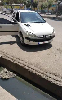 پژو sd مدل ۹۰ v8 موتور سالم