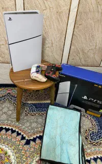 دستگاه پی اس 5 در حد نو با دسته اضافه