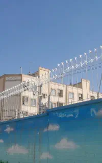 حفاظ روی دیوارشاخ گوزنی سه شاخ سقف سبک زیر پله فنس
