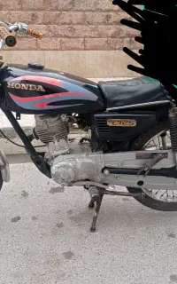 موتور سیکلت مزایده