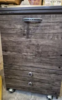 میز چرخ خیاطی