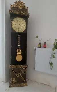 ساعت ایستاده چوبی