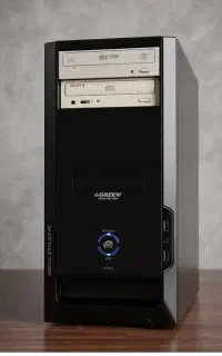 کامپیوتر pentium به همراه مانیتور کاملا سالم