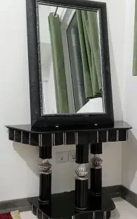 آینه و کنسول