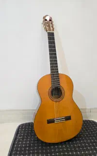 گیتار یاماها c40