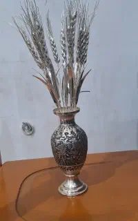یک عدد گلدان روکش نقره و ده عدد گندم روکش نقره