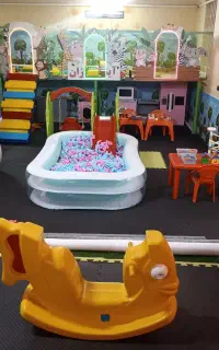 استخدام خدمه خانم برای خانه بازی کودک (شیفت صبح)