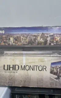 مانیتور 4k سامسونگ ۲۸ اینچ