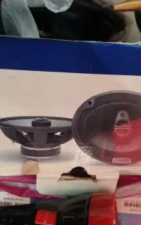 بلندگو اتومبیل