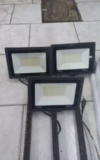 پروژکتور ال ای دی ۵۰وات همراه پایه و سیم