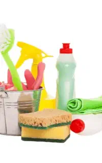 استخدام نیروی خدماتی خانم برای نظافت