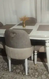 میز غذاخوری ۴ نفره