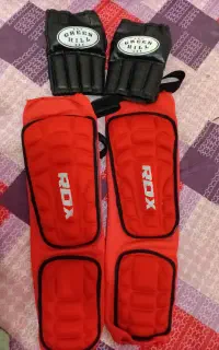 دست کش و ساق بند نیجا