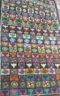 فرش دست بافت سایز دو متر در یک متر و پانزده سانت