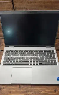 Dell Precision 3571 طراحی سنگین گیم