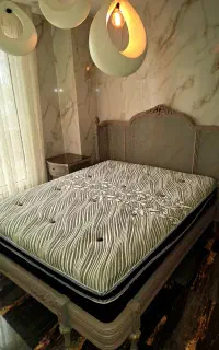 تخت 160 و پاتختی و تشک برند