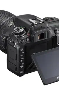 دوربین نیکون ۷۵۰۰