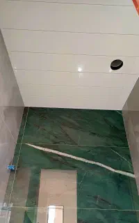 سقف کاذب نصب پی وی سی برای سرویس های بهداشتی(نصاب)