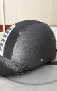 کلاه اسب سواری