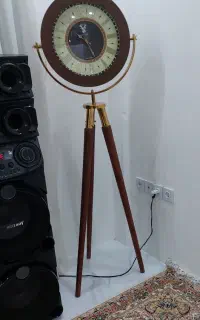 ساعت ایستاده