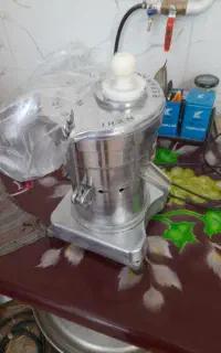 آب‌هویج‌گیری نیمه‌صنعتی