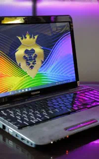 لپتاپ خانگی توشیبا گرافیک دار فول کیبورد باطری نو