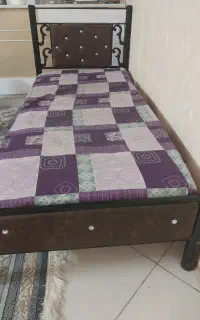 تخت خواب فلزی یک نفره