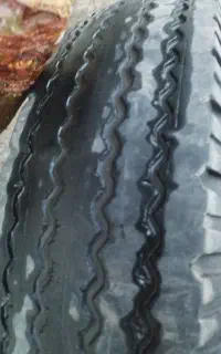 لاستیک نیسان جلو