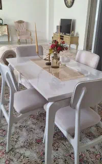 میز ناهار خوری۴نفره