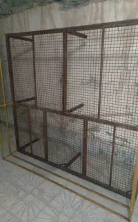 تخت اهنی درحد نو رنگ شده