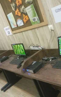 خدمات کامپیوتر و دوربین مداربسته منصفانه درمحل