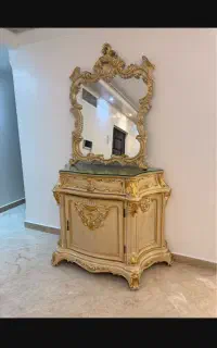کنسول  و آینه تمام چوب رنگ طلایی کرم بسیارشیک