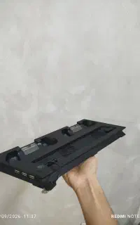 استند نگهدارنده و شارژر دسته ps4 slim